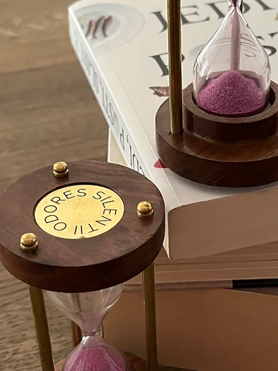 Pješčani sat "Odores Silentii"