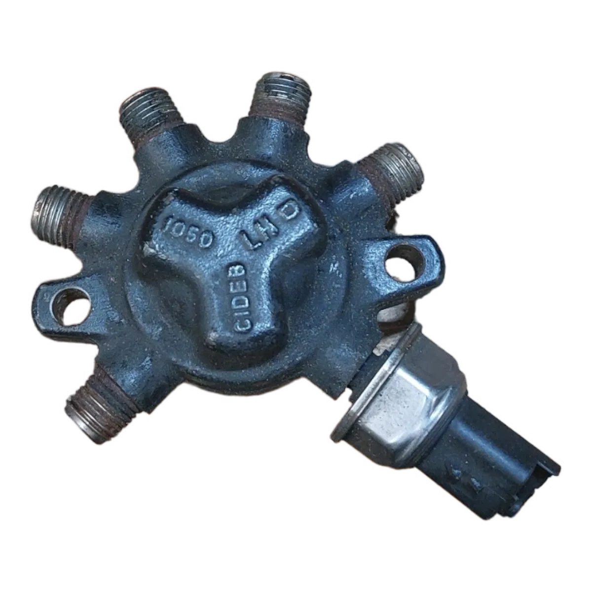 Renault Clio III 1.5 DCI  05-12   rampa goriva   R9144Z070   8200584034  8200334367