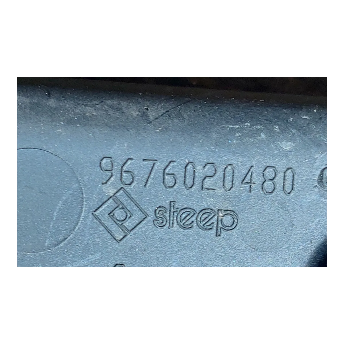 Citroen  C3  A51    1.2 VTI 09-16  rampa goriva   9676020480