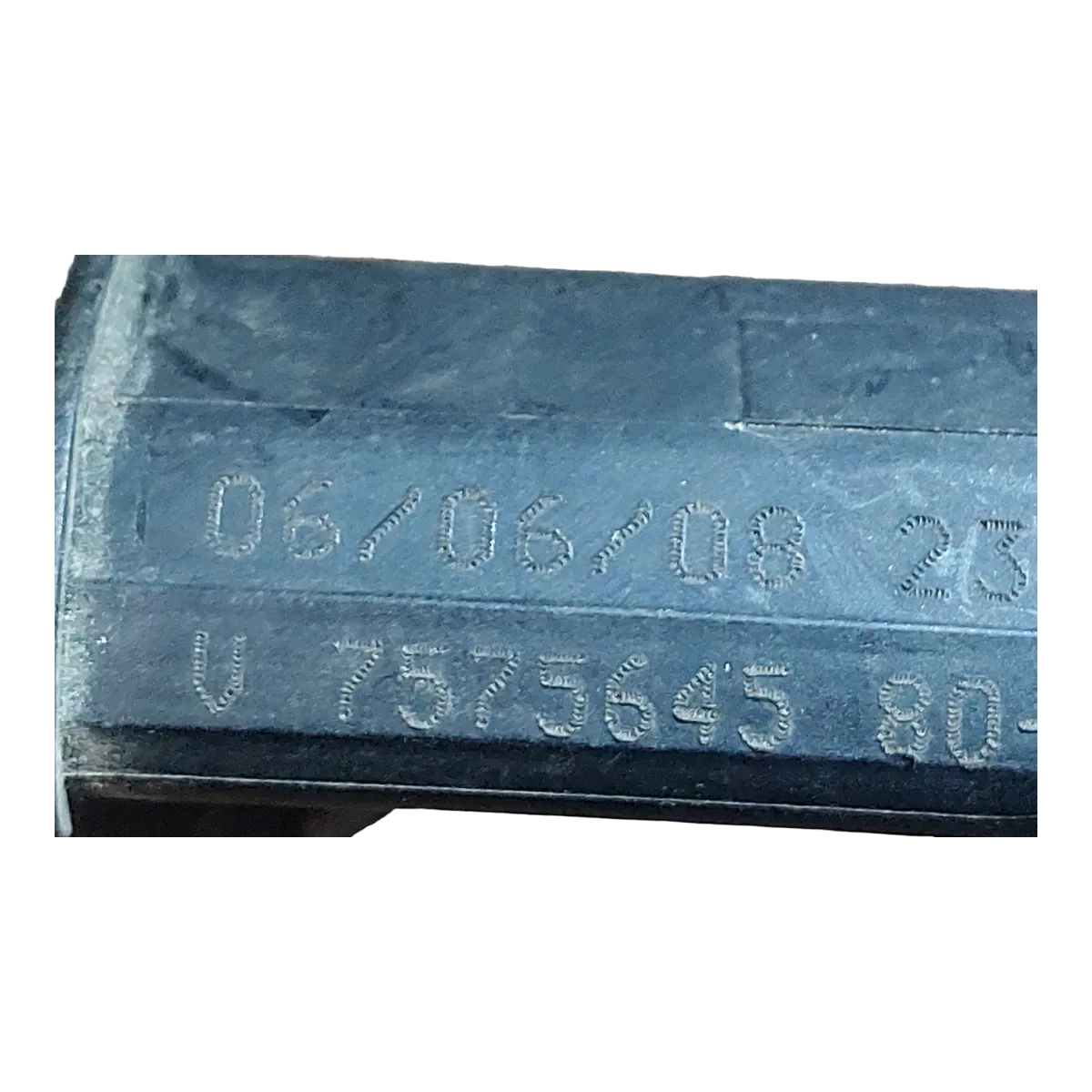 Citroen   C4  B7  1.6 VTI 10-18  rampa goriva  V757564580