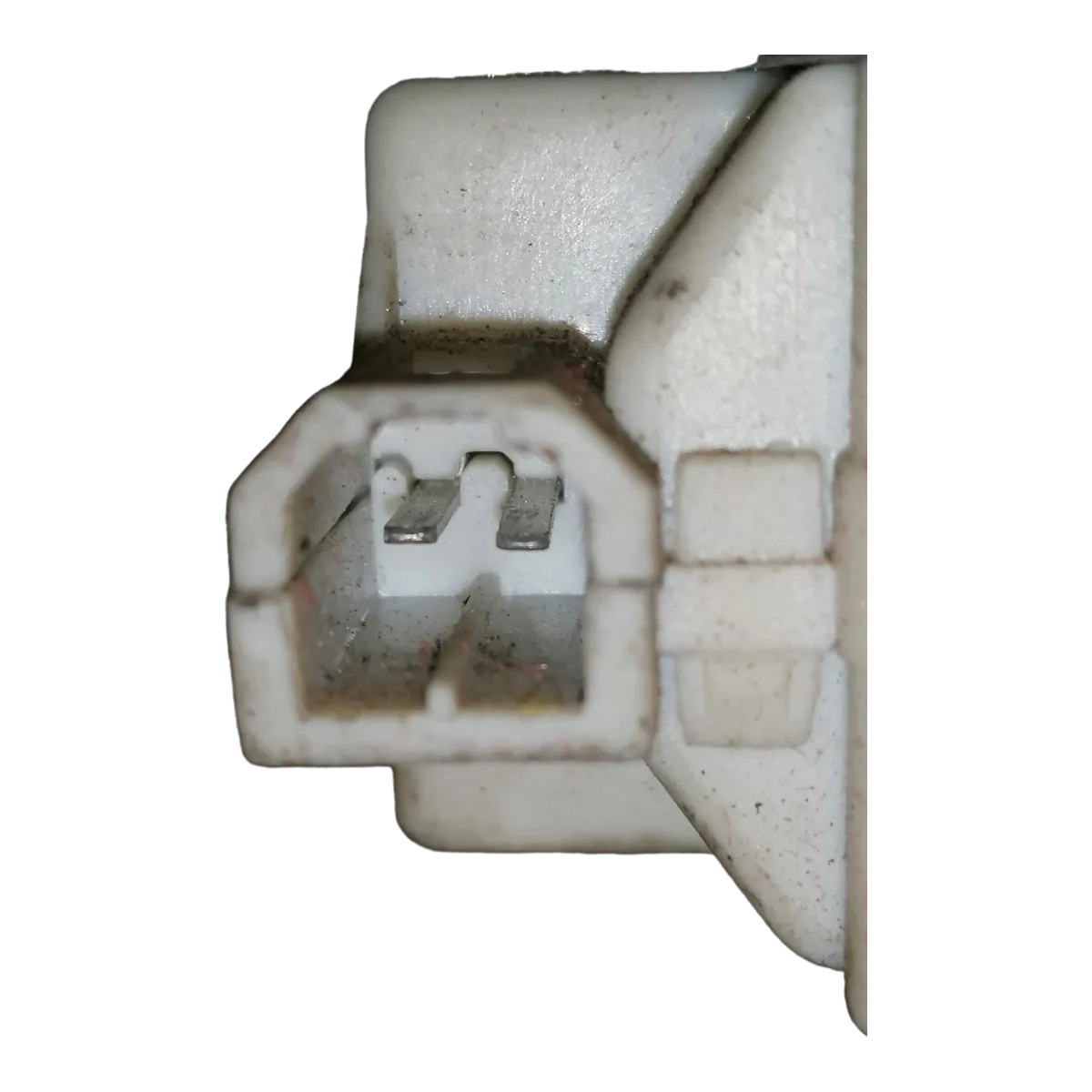 Fiat Stilo    01-10    brava poklopca rezervoara     2-pina     46763940