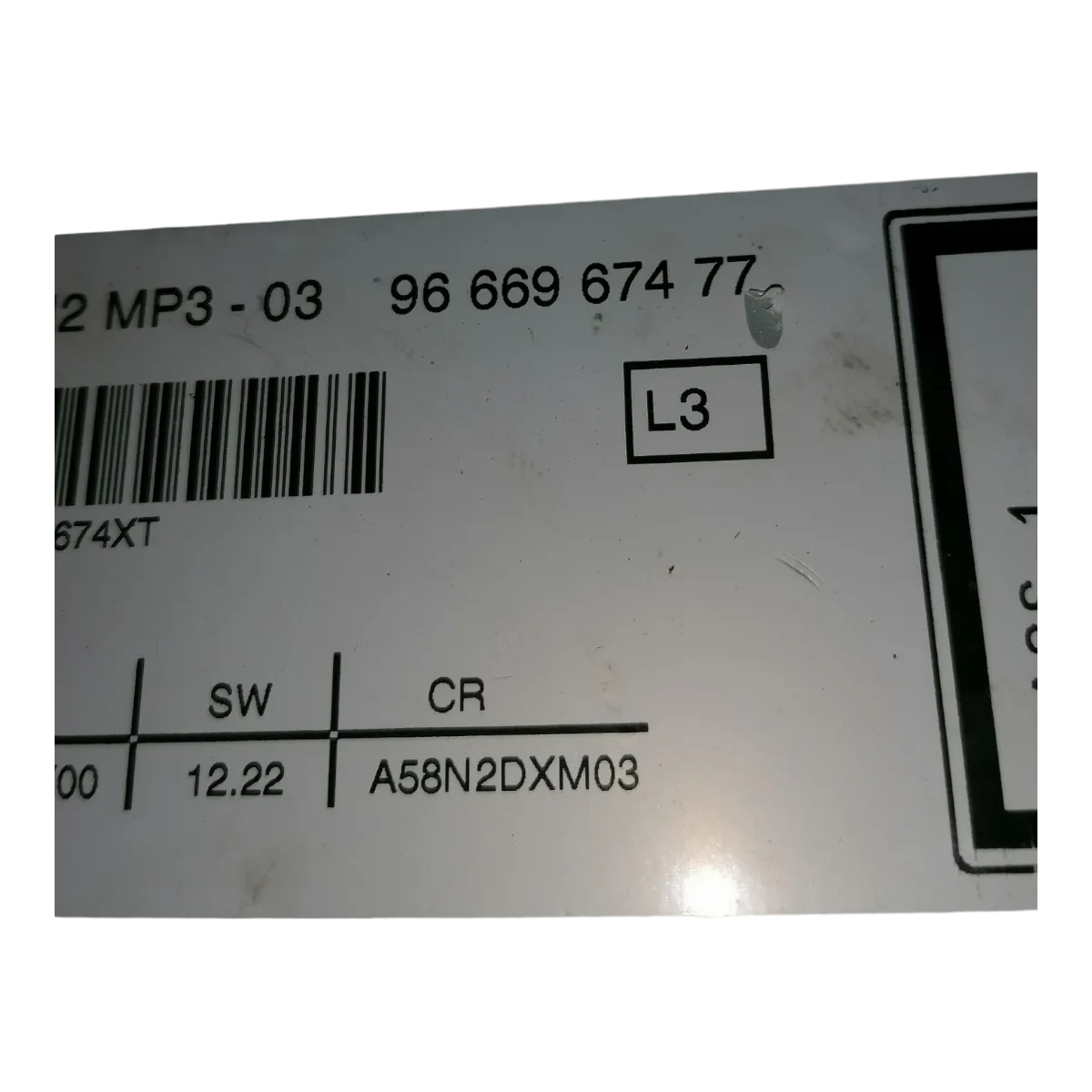 Peugeot   3008    09-16    CD/radio    9666967477