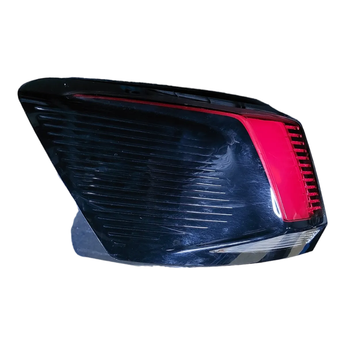 Peugeot 3008 P84   16-20   lampa zadnja lijeva  vanjska  9810477180