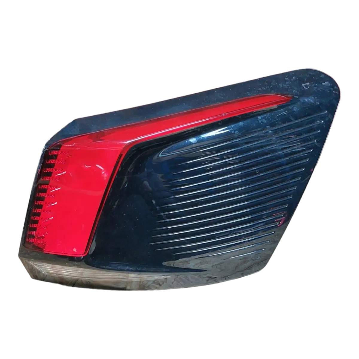 Peugeot 3008 P84 16-20 lampa zadnja  desna vanjska  9810477080