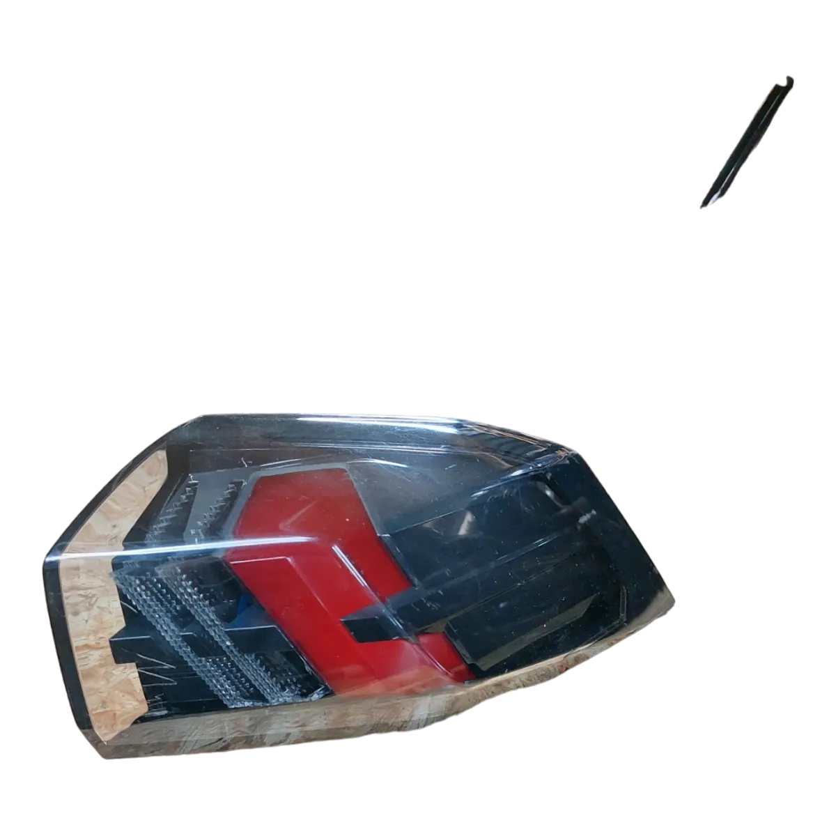 Peugeot 2008   P24  19-23    lampa zadnja  desna      RE2900I011    9838190480