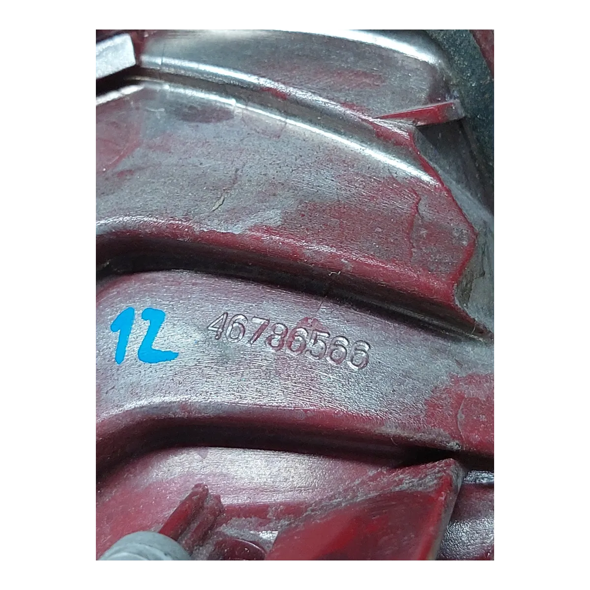 Fiat Stilo   01-10  maglenka zadnja desna  46786566