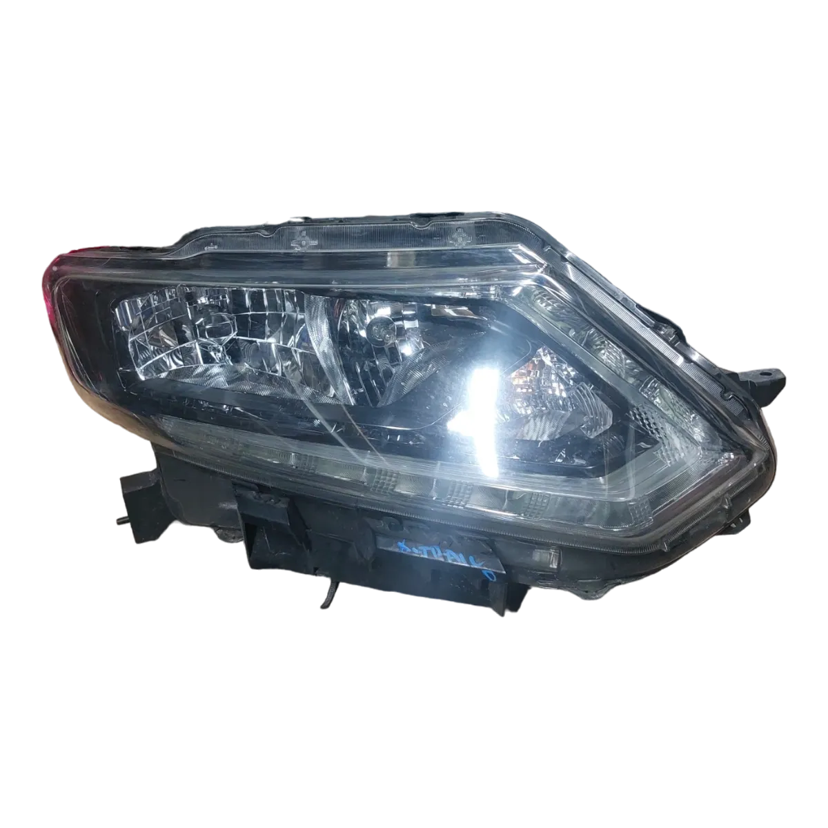 Nissan X-Trail  13-22  far prednji desni   260104CC0C     H11/H9