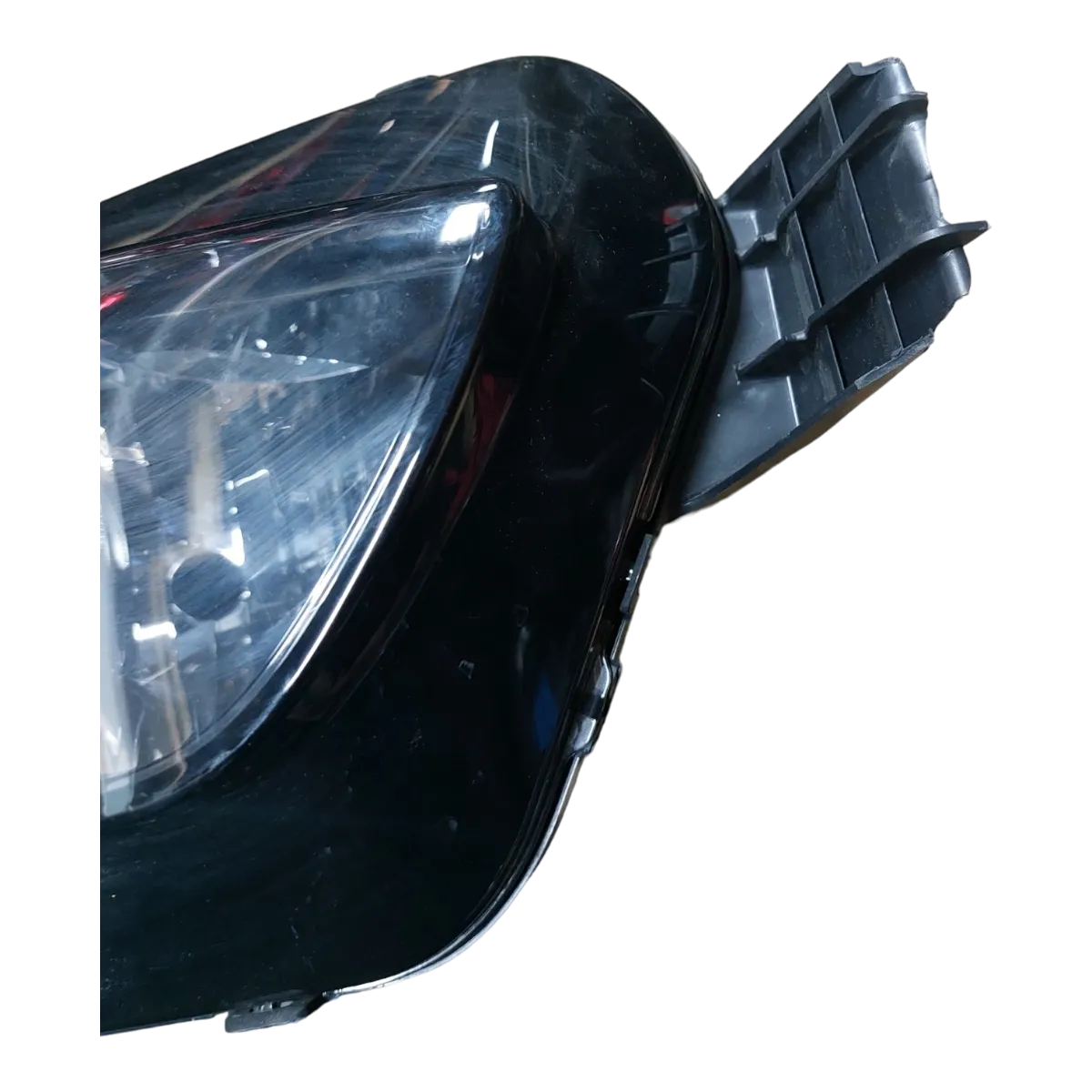 Citroen  C4  Picasso II  13-16    far prednji desni  9675975080       nedostaju nosači 2 kom