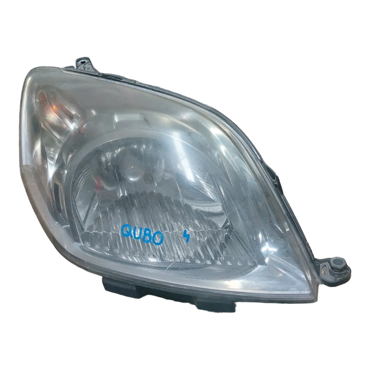 Fiat Qubo    08- 16   far prednji desni  45560393     fali donji nosač