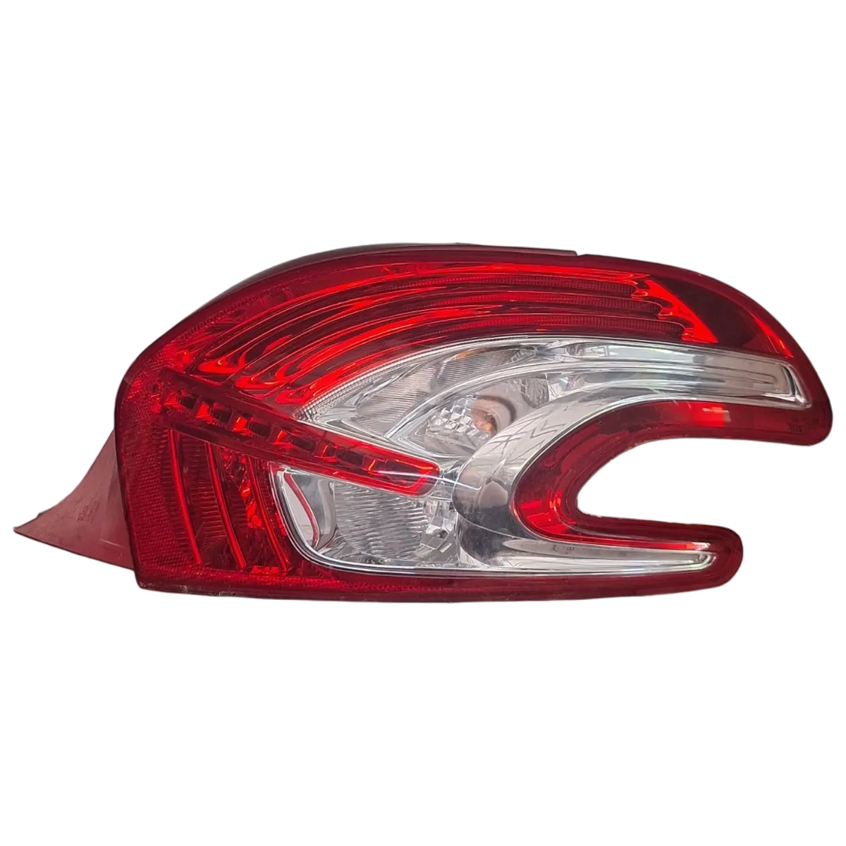 Peugeot 208 12-19  lampa zadnja desna   9672628380