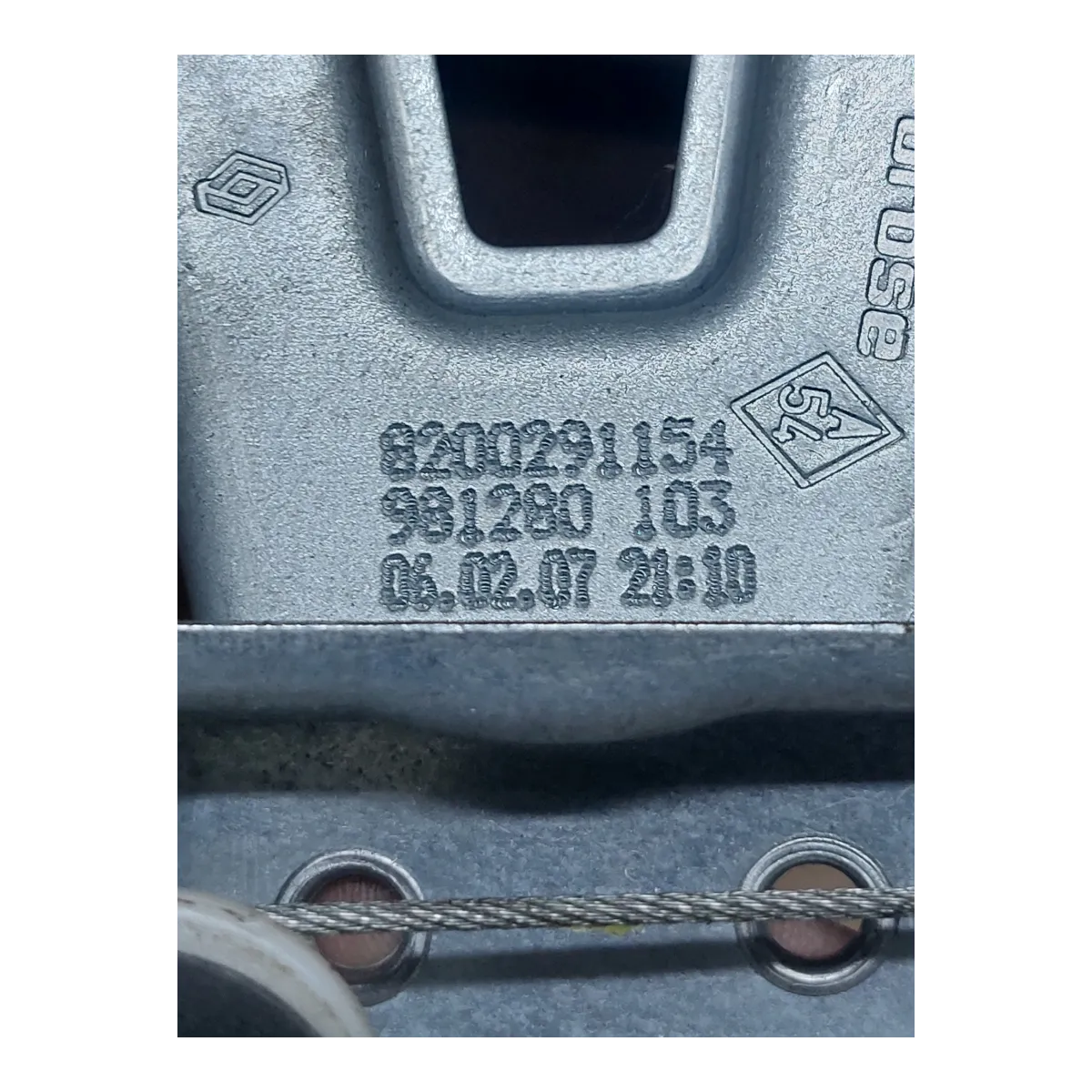 Renault  Clio III   05-12    podizač stakla zadnji lijevi-ručno  8200291154