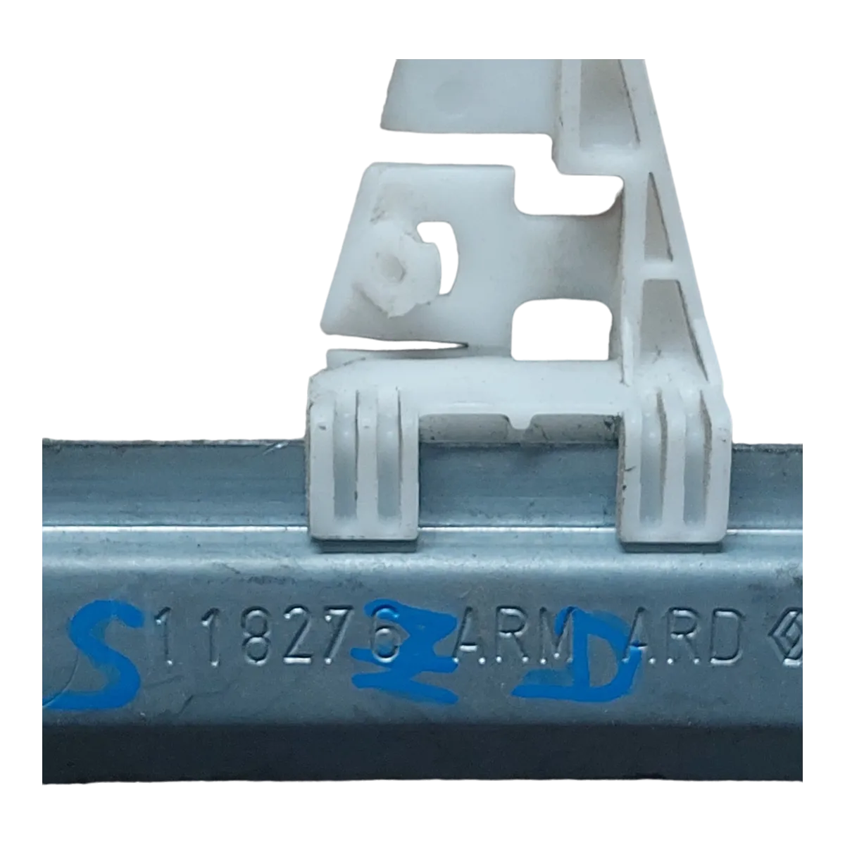 Renault Modus    04-12   podizač stakla zadnji desni  118276ARM