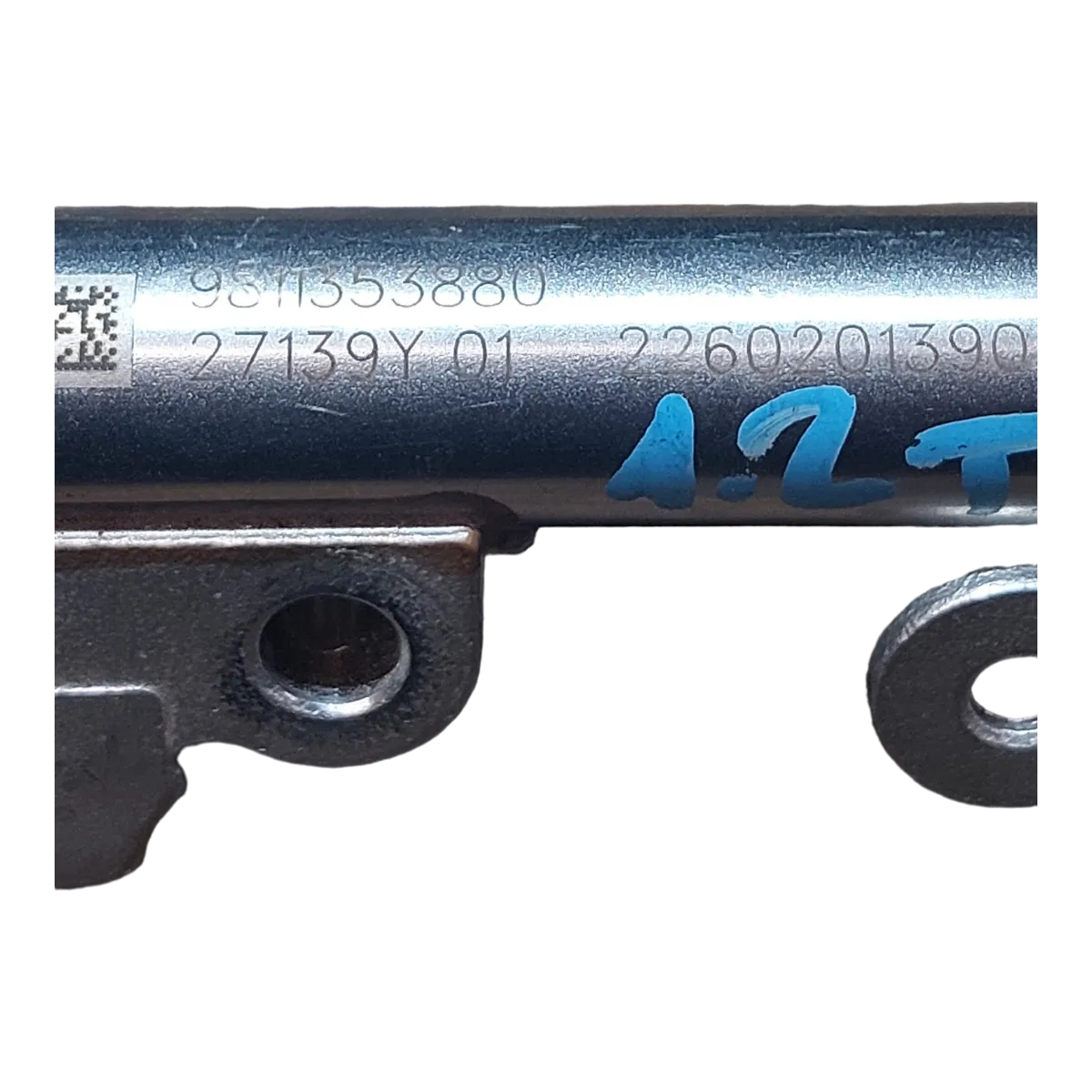 Peugeot 3008 P84 1.2 THP 16- rampa goriva 9811353880