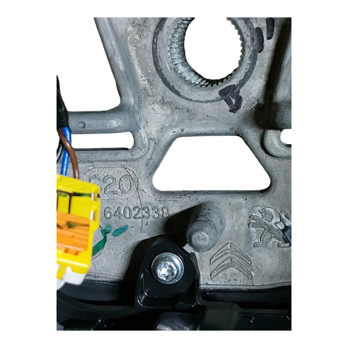 Peugeot 208 P21E    19-      volan /obruč volana  98255044ZD  640497600A  6402338