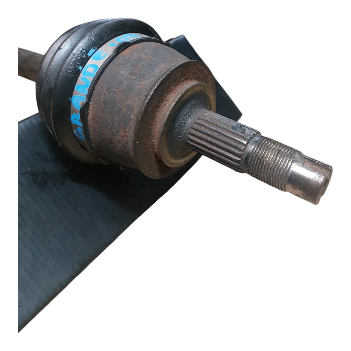 Fiat Punto Grande  1.4i  05-15    poluosovina prednja lijeva   55700562