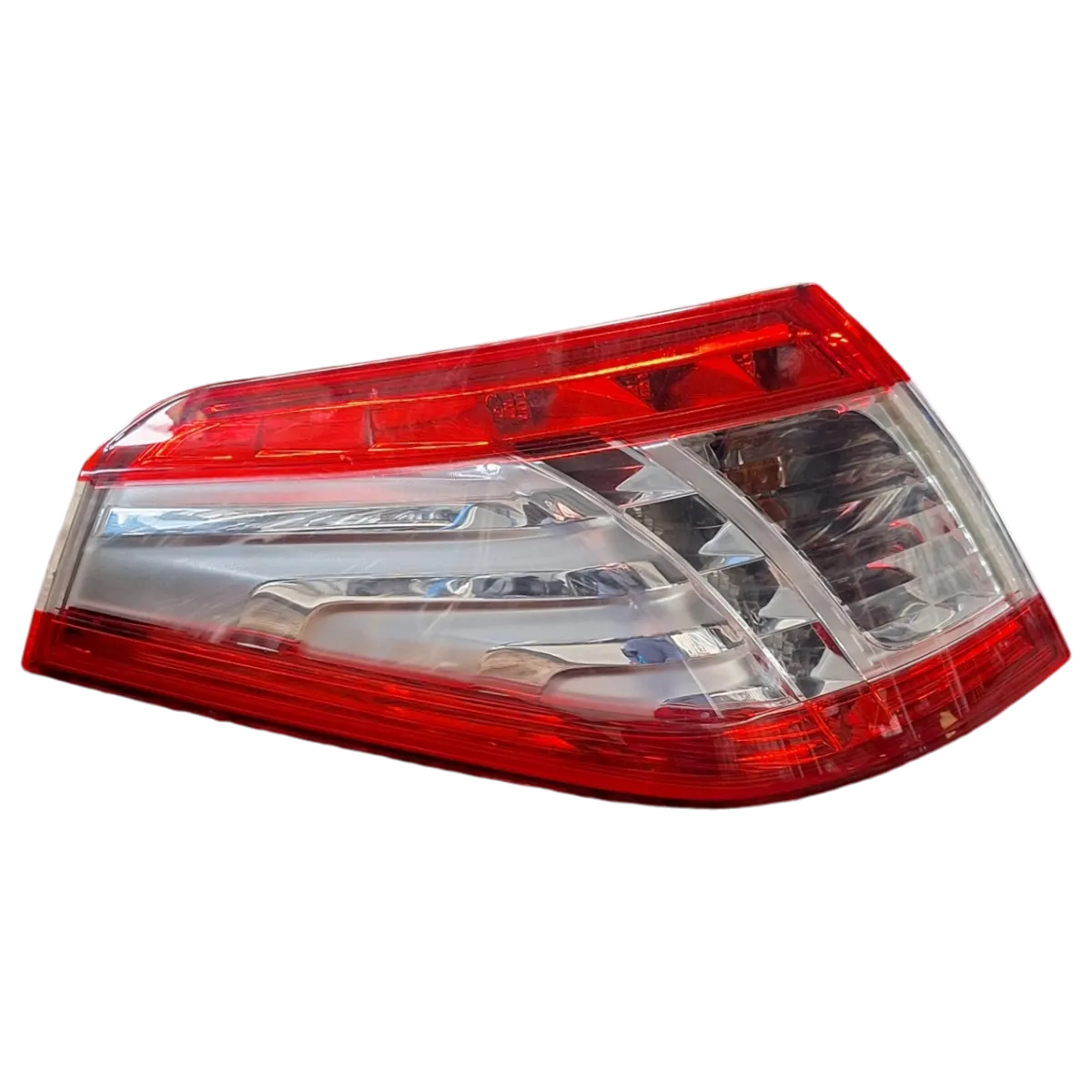 Peugeot 508  karavan  10-18    lampa zadnja lijeva vanjska    9686779580