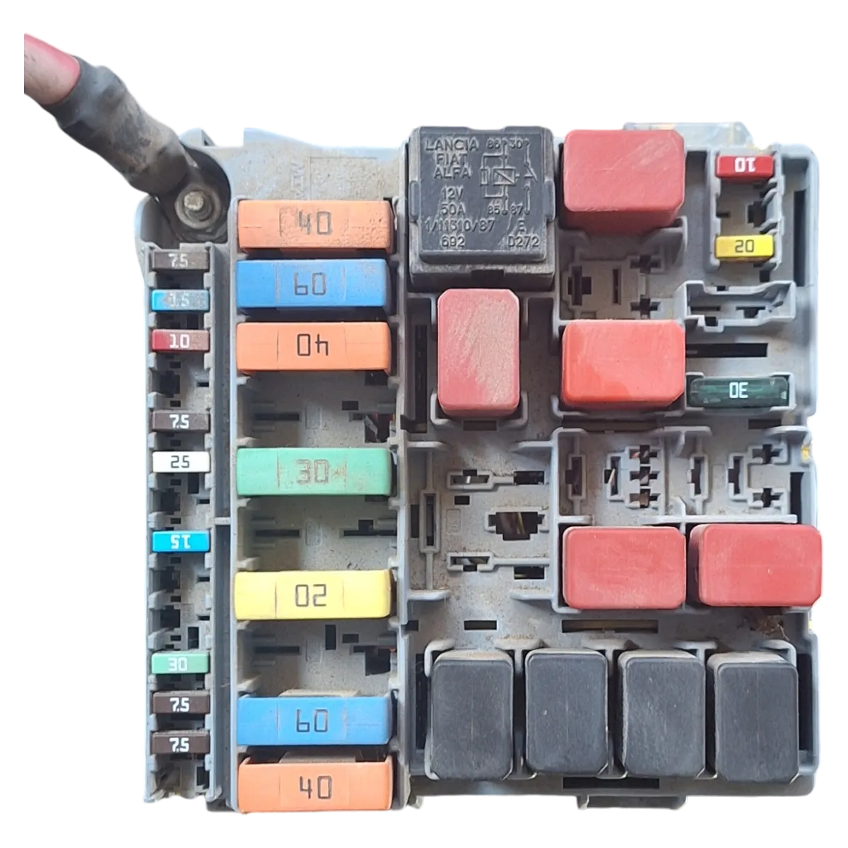 Citroen Nemo 1.3 HDI   07-15   vanjska kutija osigurača    51905216