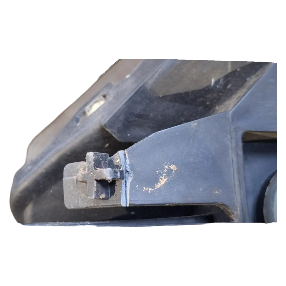 Renault Espace IV  02-15   far prednji desni    8200394710   PUKNUTA KOPČA