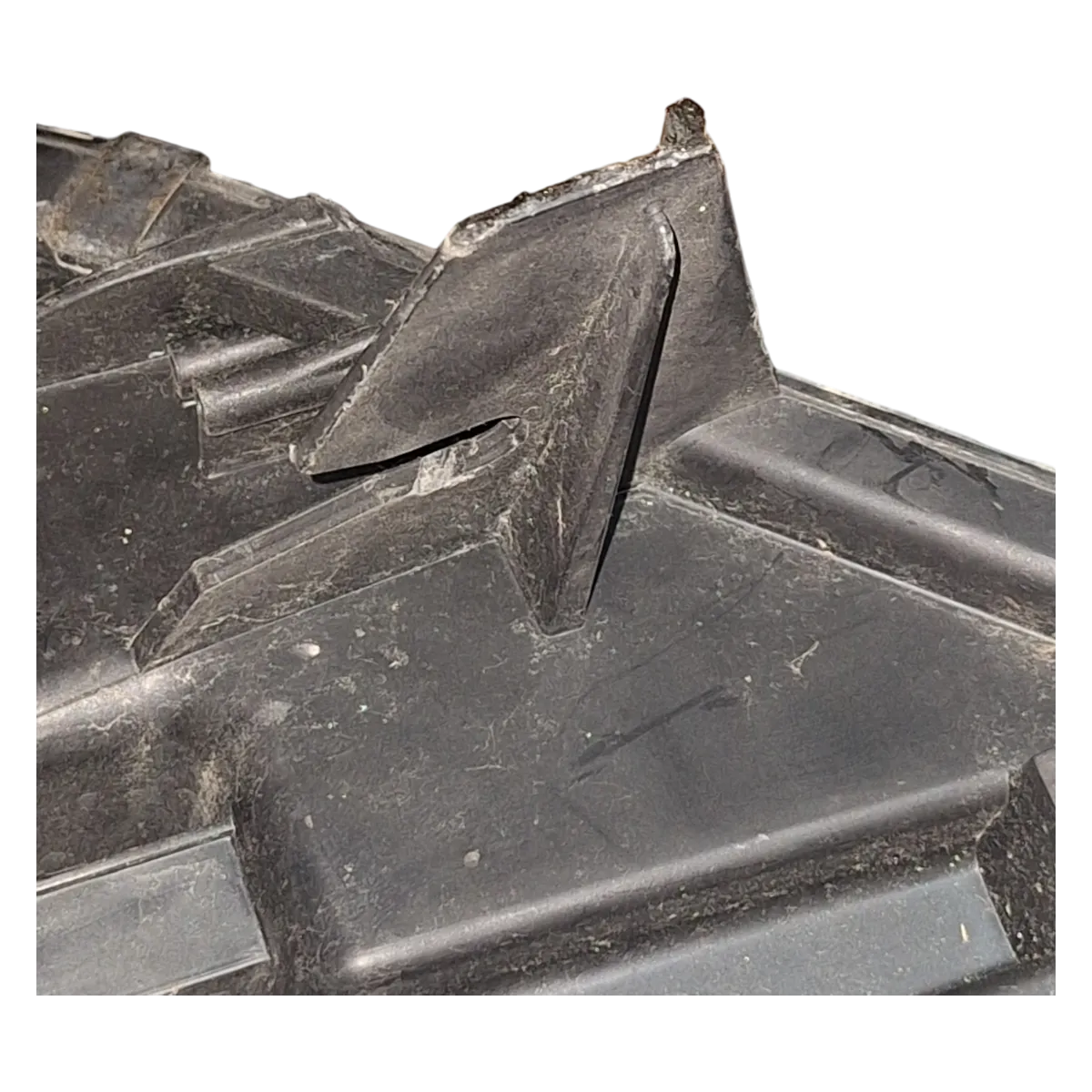 Peugeot 407   04-10    far prednji desni   9641939880  0301213202    potrgan nosač   2kom