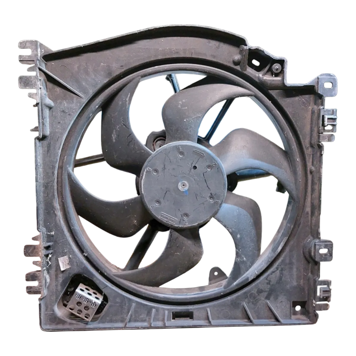 Renault Modus 1.5 DCI  04-12  ventilator hladnjaka motora 8200135167  21481AY610 7701059785  7701059786