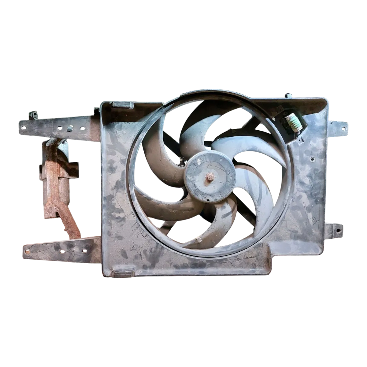 Alfa  Romeo 166 2.0i 96-07   ventilator hladnjaka motora 60657850 60814437 60692479 8240143