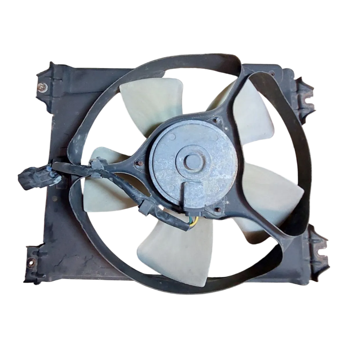 Fiat   Sedici   2.0  M-jet  06-14   ventilator hladnjaka motora  71746874  71746875  71746876  71747244