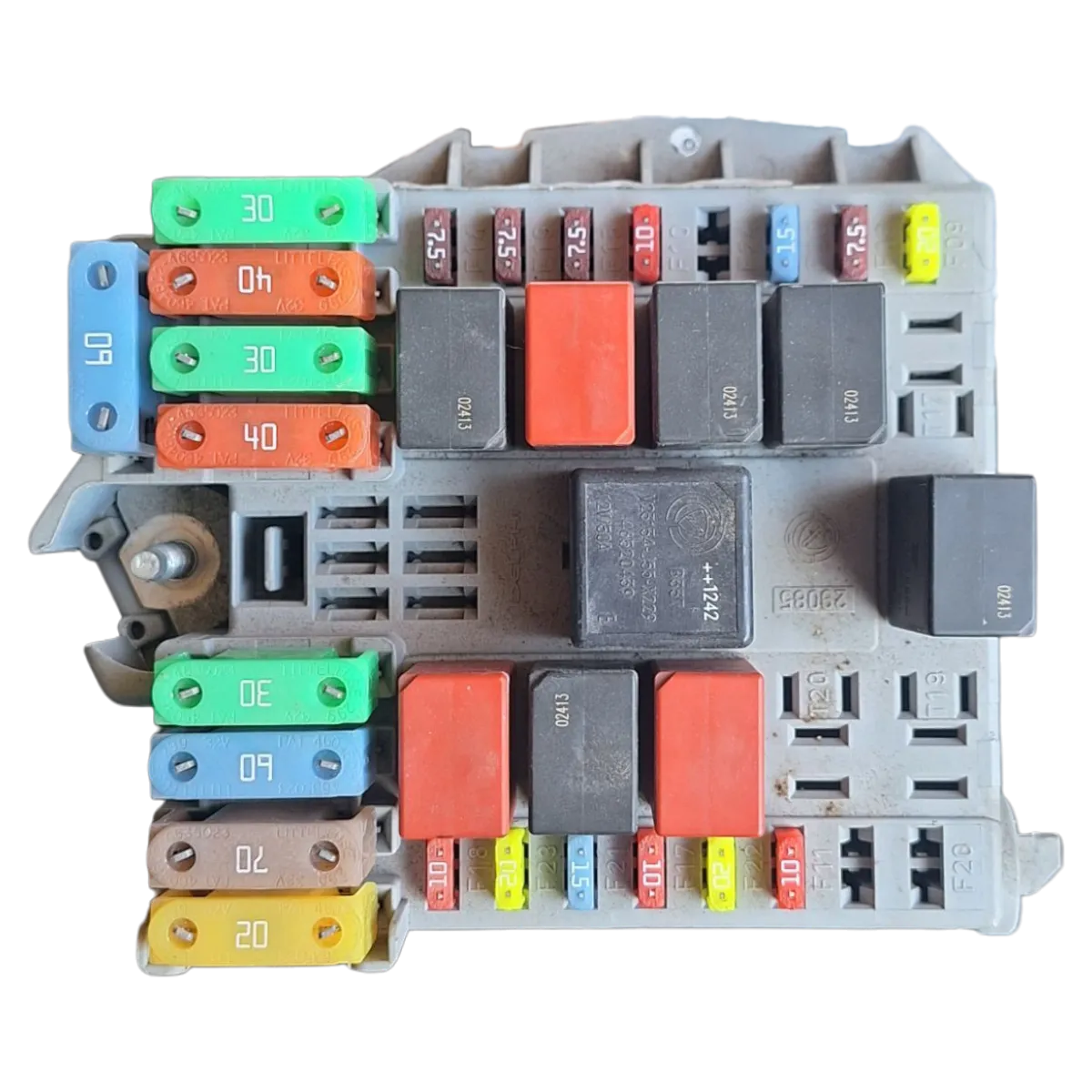 Fiat Linea 1.3 M-JET EUR V  07-18      vanjska kutija osigurača    51904542