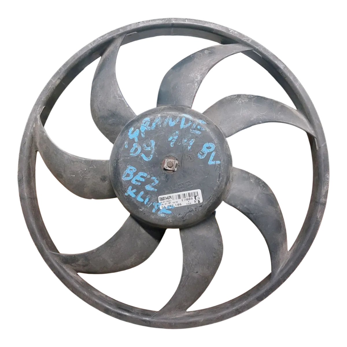 Fiat Punto Grande  1.4i  05-15 ventilator hladnjaka motora   55702186  13263551  BEZ KLIME