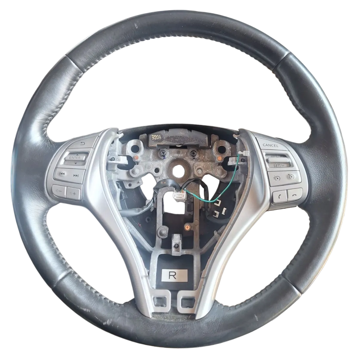 Nissan X-Trail   13-22   volan/obruč volana   W9845365100   W9845361100