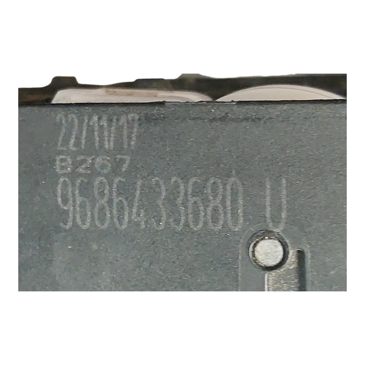 Peugeot 3008 P84  16-  kvaka vrata prednja desna keyless  9820340980  9686433680