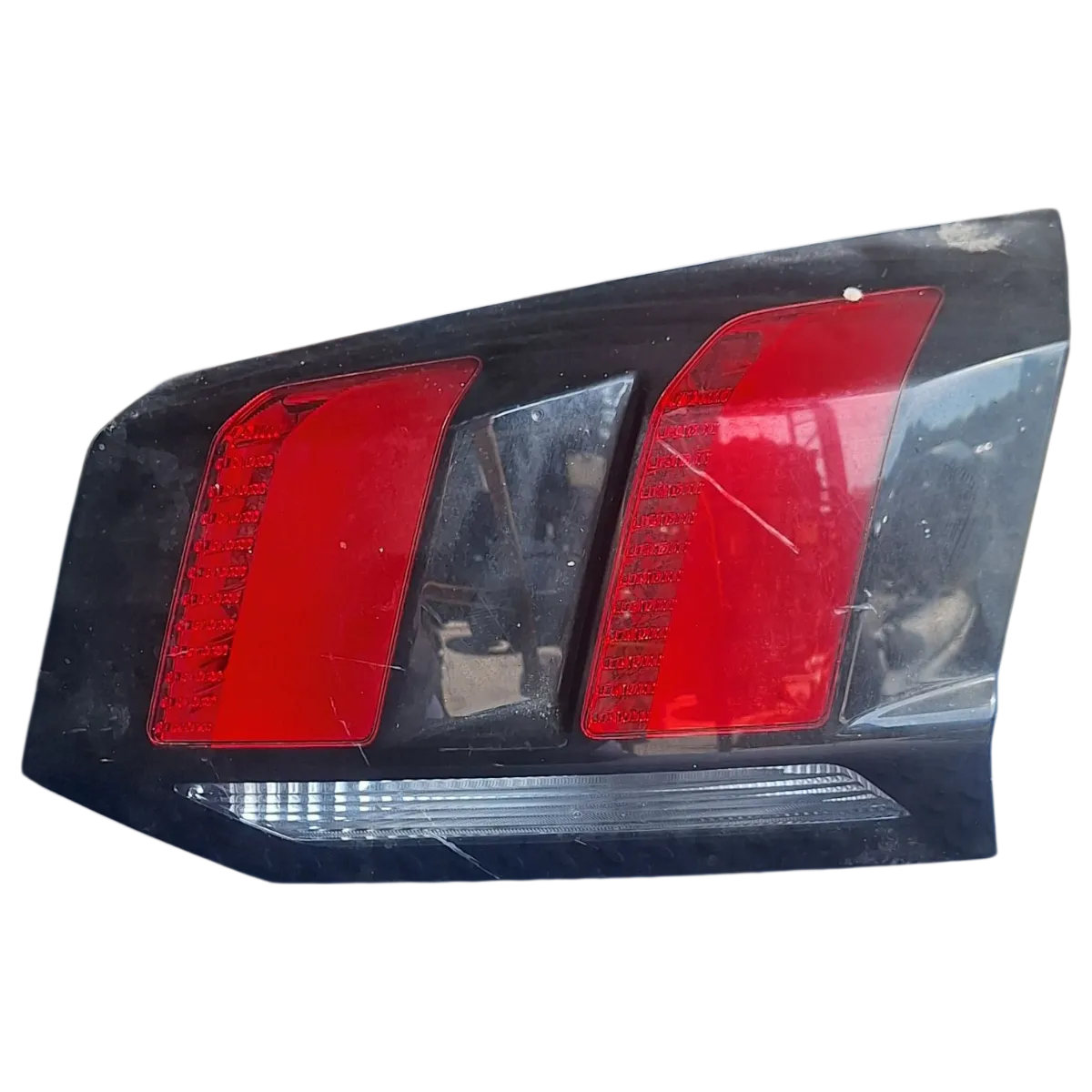 Peugeot 5008 P87   17-    lampa zadnja desna unutarnja    9811027780