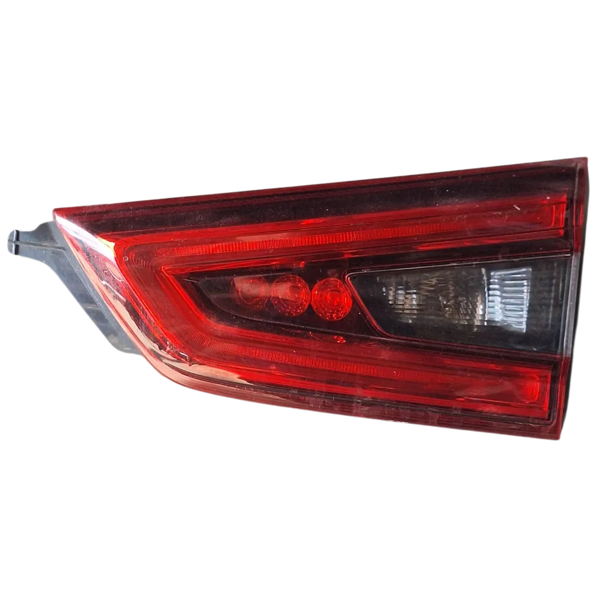 Nissan Qashqai II  13-21  lampa zadnja desna unutarnja    26550HV55A  26550HV05A