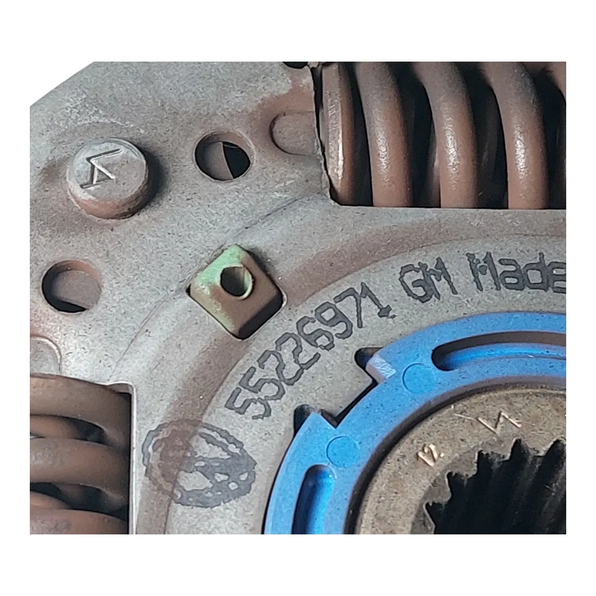 Fiat Punto Grande 1.3 M-jet 75ks  05-18   zamašnjak jednomaseni/korpa,lamela  55201525 55226971