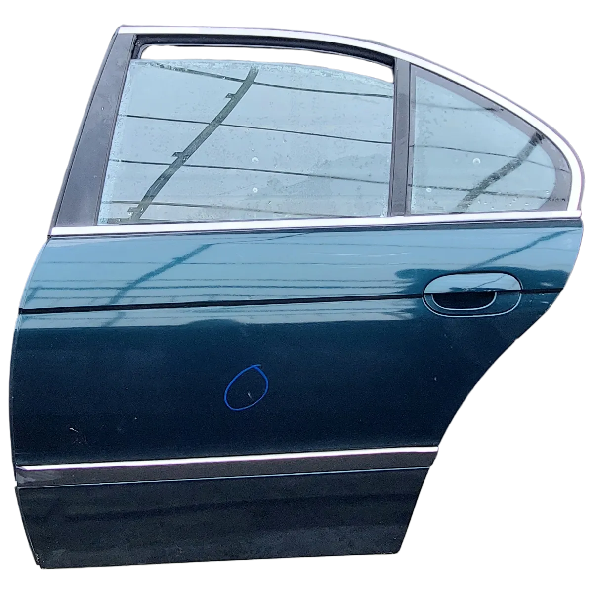 Bmw serija 5  E39   95-04    vrata zadnja lijeva  OŠTEĆENA