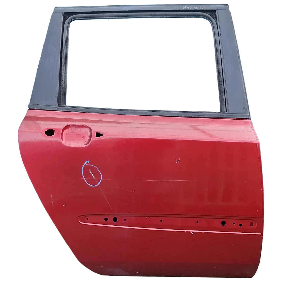 Fiat Stilo    01-10    vrata zadnja desna   OŠTEĆENA!