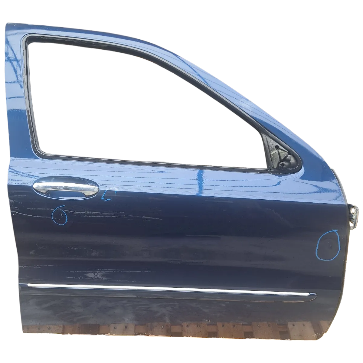 Lancia Lybra    99-05    vrata prednja desna    OŠTEĆENA!