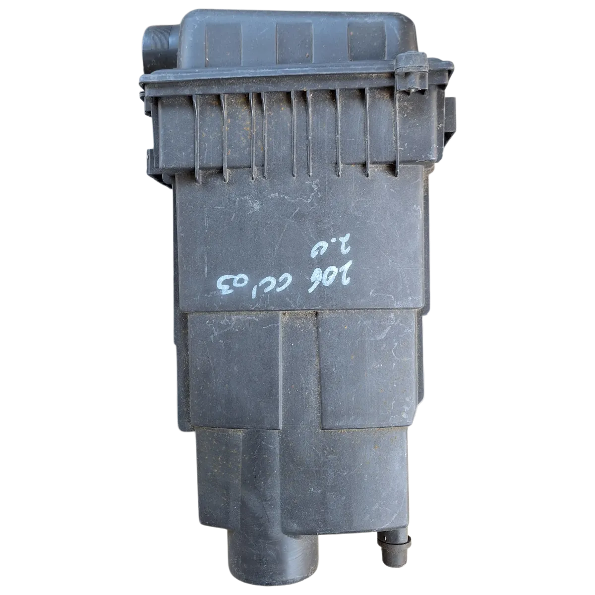 Peugeot 206 CC  00-08   kućište filtera zraka   9634107180  9628427080  9634107080  9628426980  9623543480  9622031480  9636987580  9636987680
