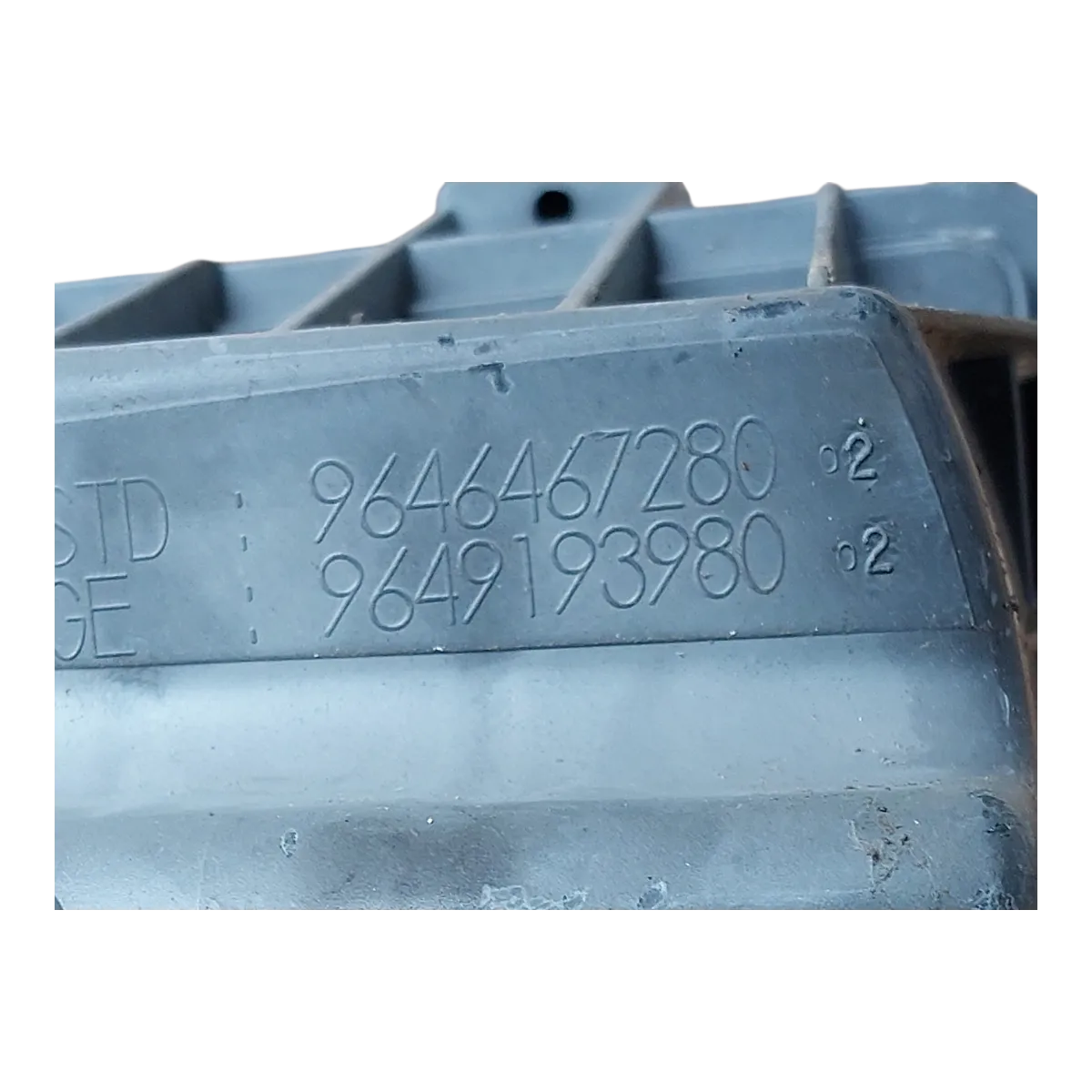 Peugeot 307   01-09      kućište filtera zraka  9646467280  9649193980