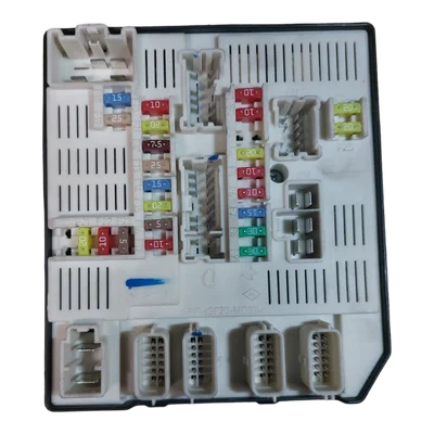 Renault Megane III  08-16  USM vanjska kutija osigurača  284B60008R   519339311
