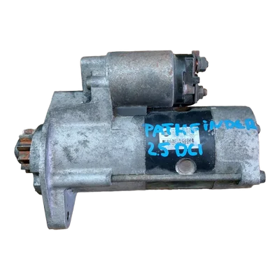 Nissan Pathfinder 2.5 DCI  04-12  starter/alnaser