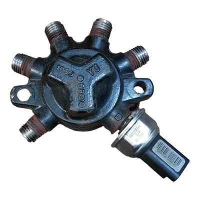 Renault Megane II  1.5 DCI  02-08   rampa goriva   R9144Z010C   8200057345  8200057232