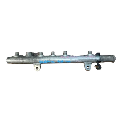 Renault Scenic II  1.9 DCI 03-09   rampa goriva   0445214024    8200347176