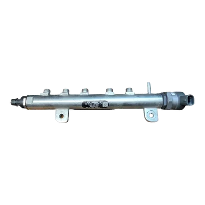 Fiat   Sedici   1.9  M-jet  06-14  rampa goriva  0445214056