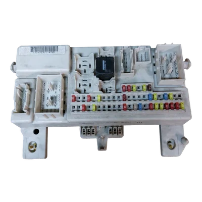 Ford Focus 1.6 TDCI  04-13  BSI  kutija osigurača    3M5T14A073DG