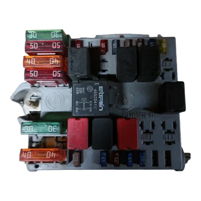 Alfa Romeo  147  1.6 16V    01-10   vanjska kutija osigurača   51742419