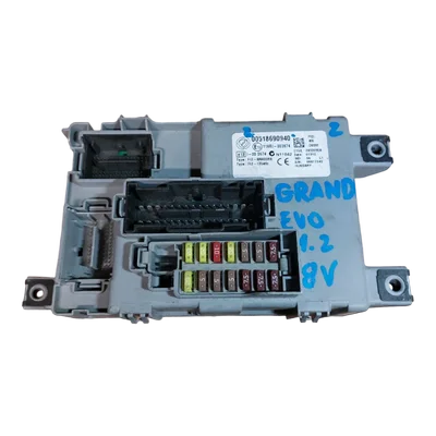 Fiat Punto Grande  Evo 1.2i  09-15   unitarnja kutija osigurača  518690940