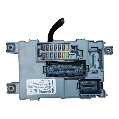 Alfa Romeo MiTo  1.4 16V  08-18    unutarnja  kutija osigurača  505271330