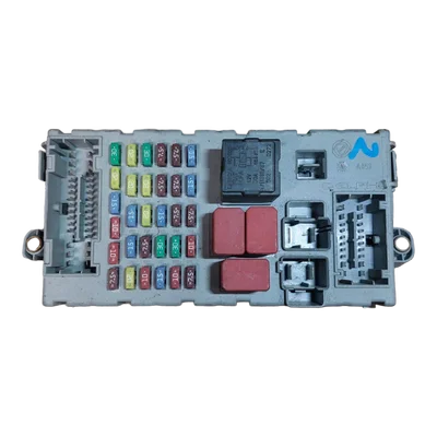Alfa  Romeo 159 2.0 M-jet  04-11 unutarnja kutija osigurača  50513353   CPL