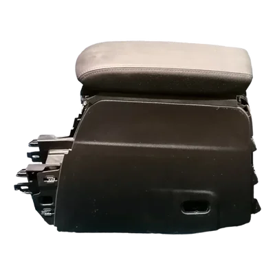 Peugeot 208 P21E   19-      naslon za ruku   9825563280  9823154180  9823153380  9825728080