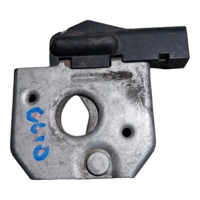 Renault  Clio III   05-12   brava  prednje haube  8200236510